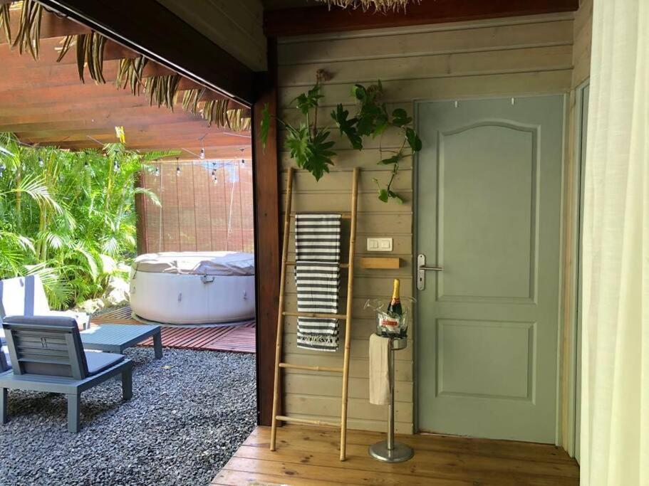 Eden Chalet, Spa Privatif Les Abymes Exterior foto