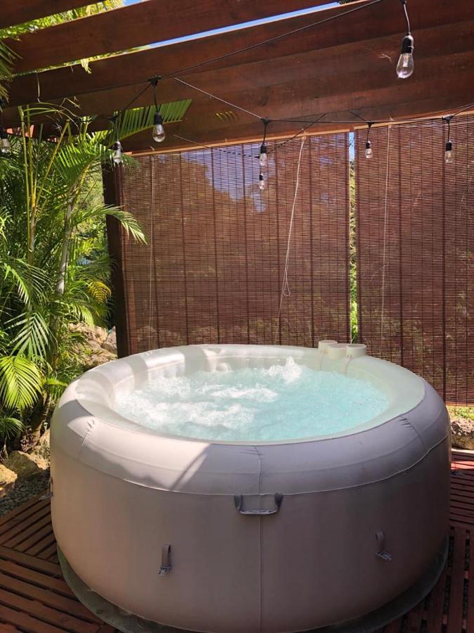 Eden Chalet, Spa Privatif Les Abymes Exterior foto