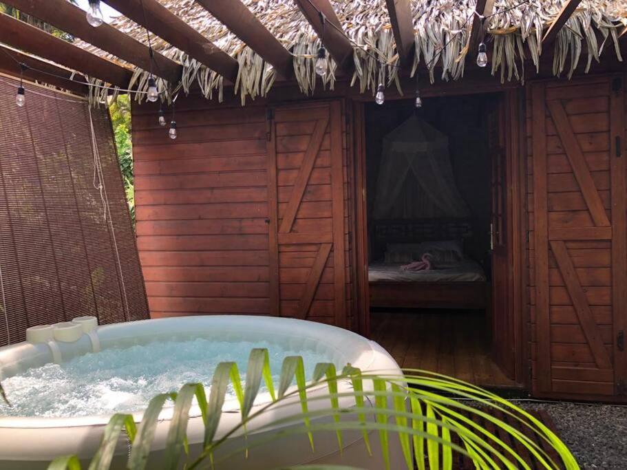 Eden Chalet, Spa Privatif Les Abymes Exterior foto